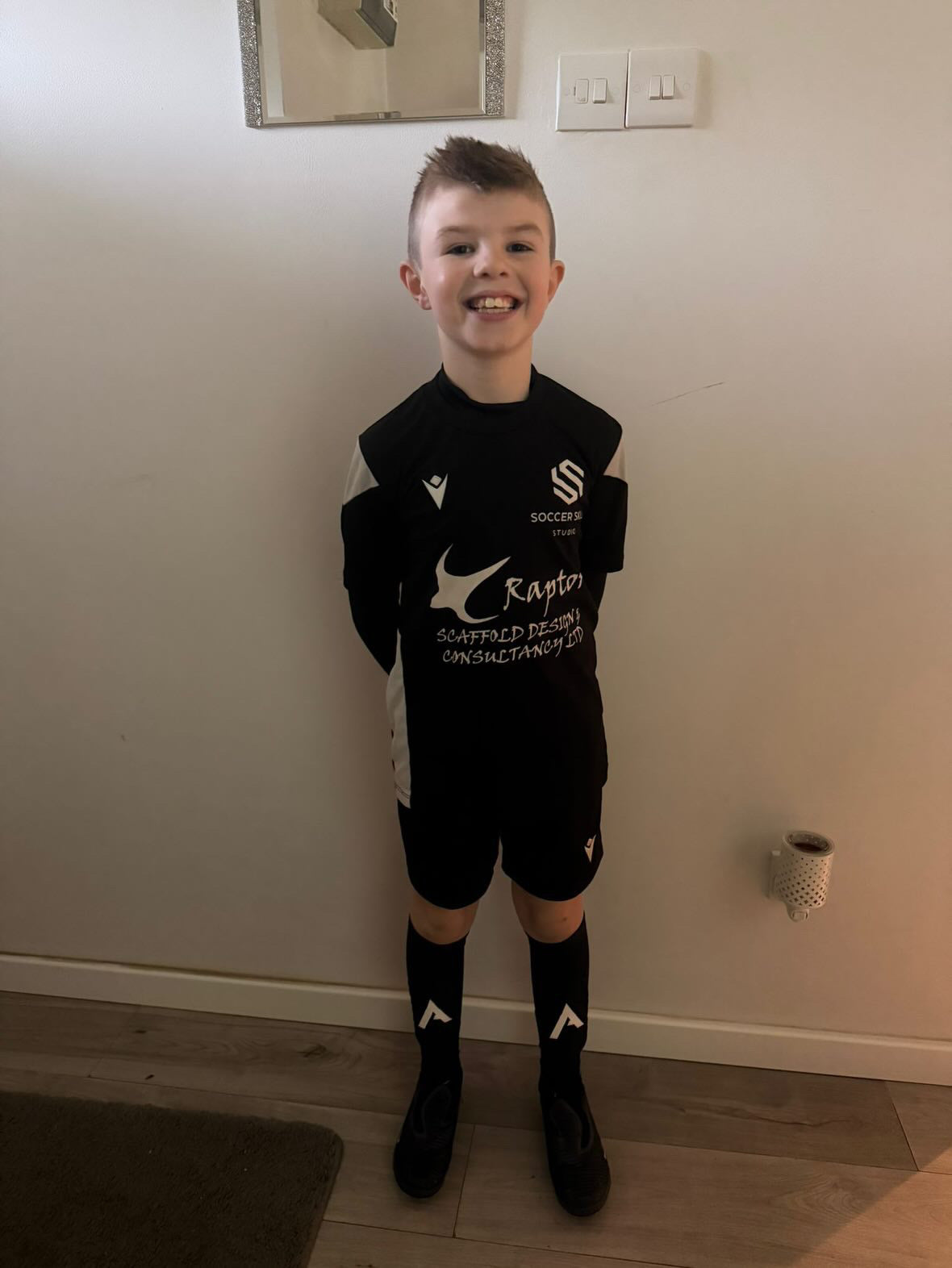 ATEK BUILT-IN SHIN PAD SLEEVES -  AGE 5-8 (EXTRA SMALL)